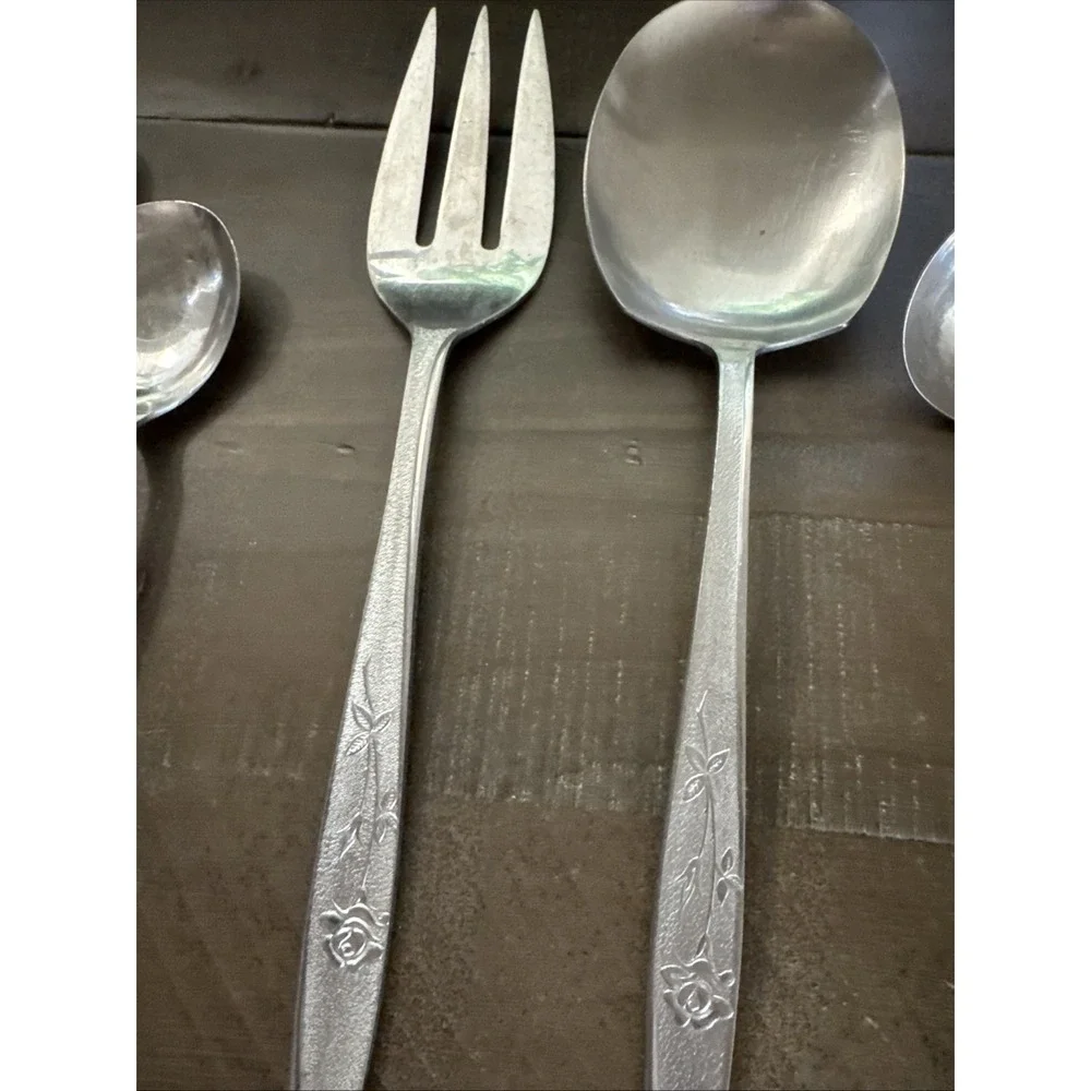 International INS605 Florentine Rose Japan 5 Piece Serving Set Stainless